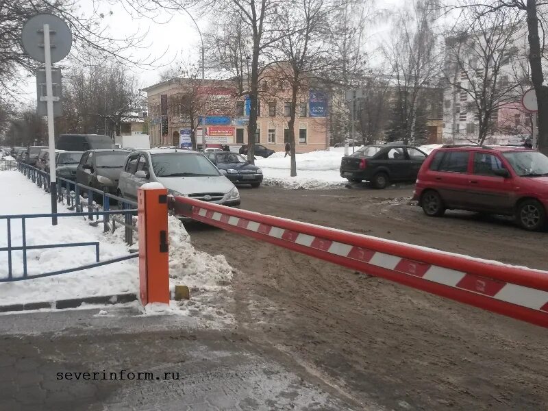 Паркинг вологда. Вологда парковка. крытые парковки вологда. платная охраняемая автостоянка вологда. крытая парковка в вологде.