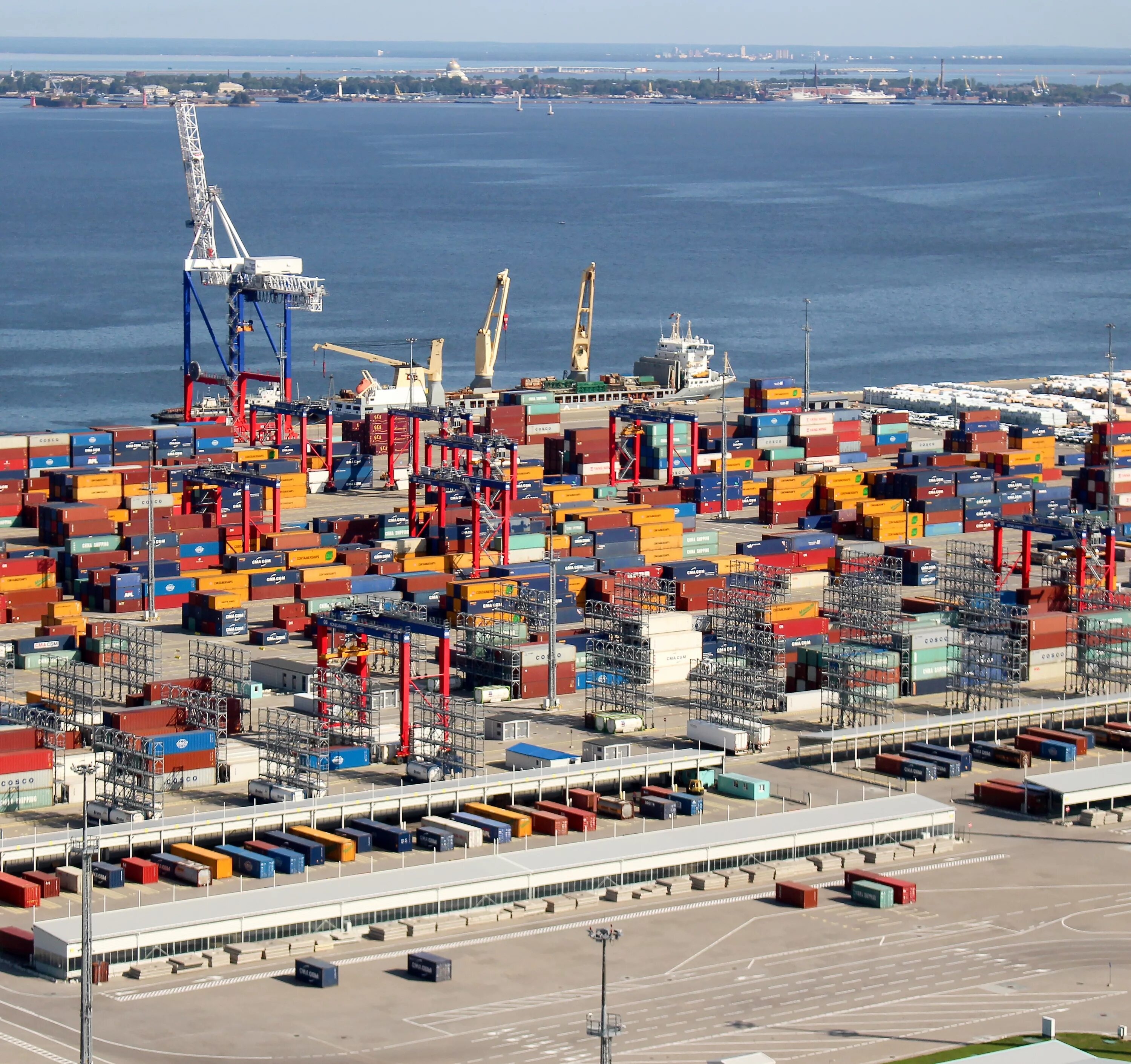 Морской порт бронка. Таможенный пост морской порт кавказ. Новороссийский порт контейнеры. Зона таможенного контроля. Таможенный пост азовский порт кавказ.