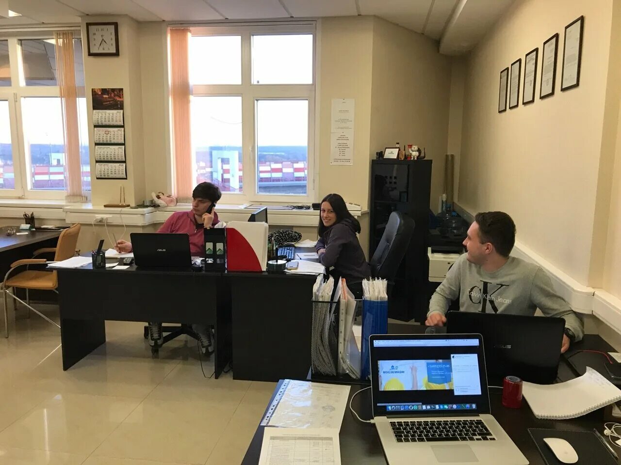 фотосъемка в офисе. москва улица охотный ряд 2. офис адмитад в москве новый лофт. мосземком. москва ул угрешская стр 1 д 14.