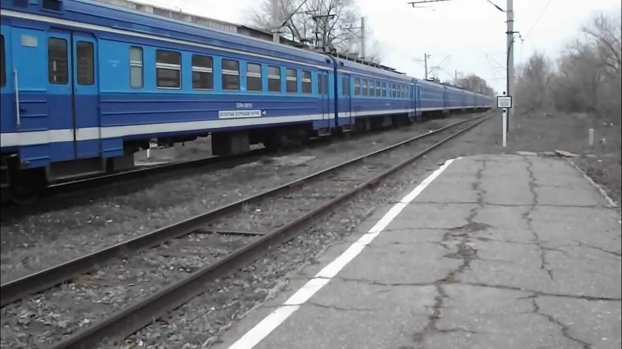 Электропоезда видео. ТЧ-8 Волгоград. Эд9м Волгоград. Эд9 электропоезд Волгоград. Эд9м 67.