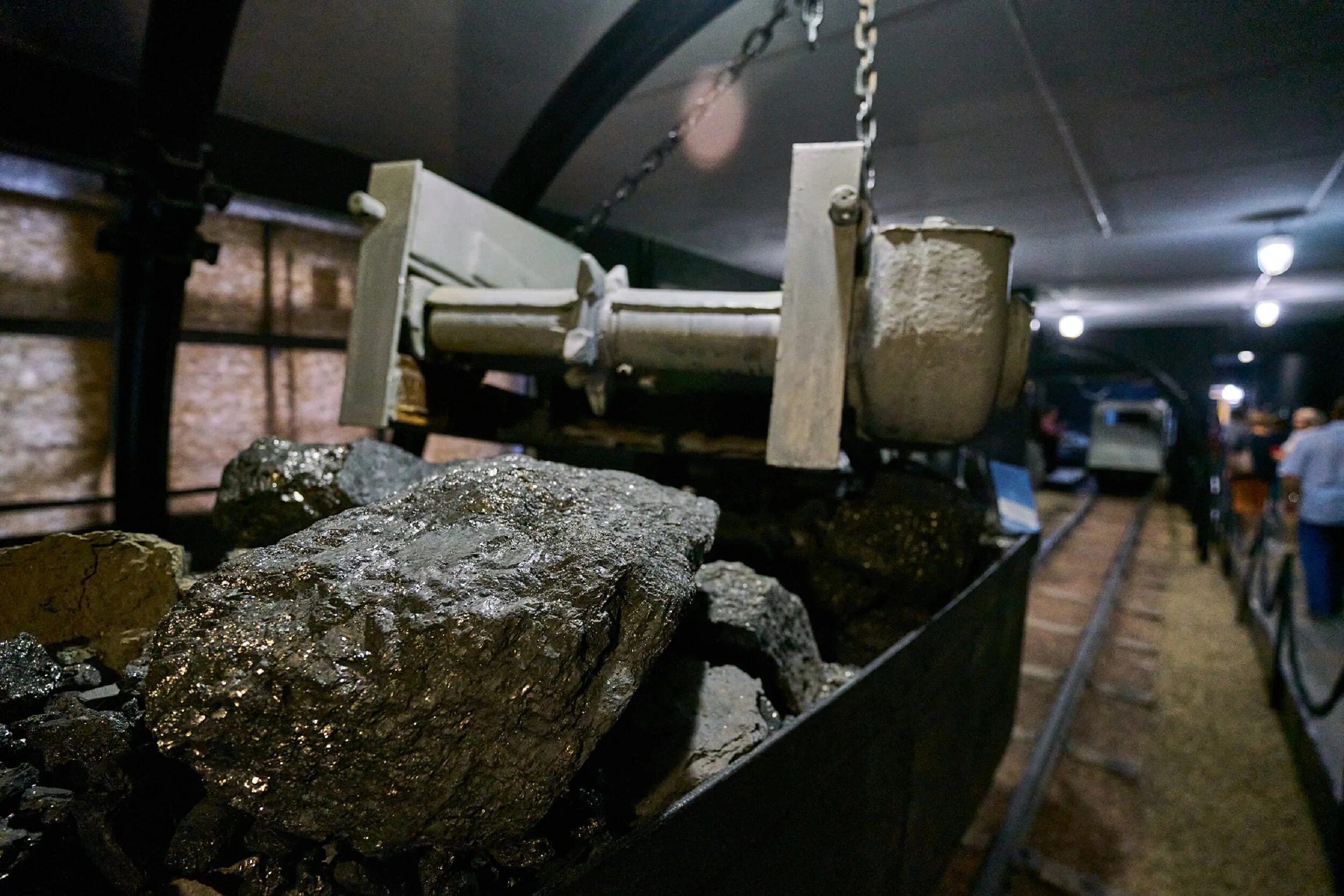 Шахта 50 лет октября гуково. Шубин шахтер. Город гуково шахтёрская 52 1 подъезд. Шахтерском гуково. Гуковский музей шахтерского труда.