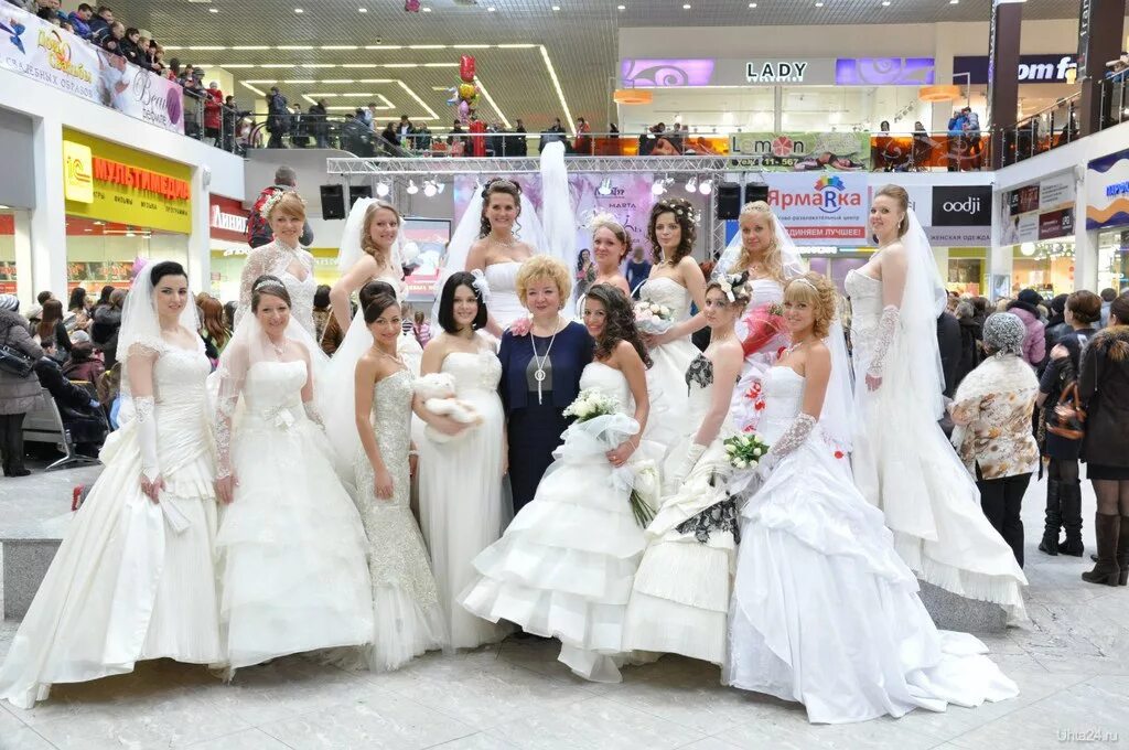 вега свадебные платья петровско-разумовская. свадебные тц. свадебный центр кристалл. выставка свадебных нарядов. свадебные тц.
