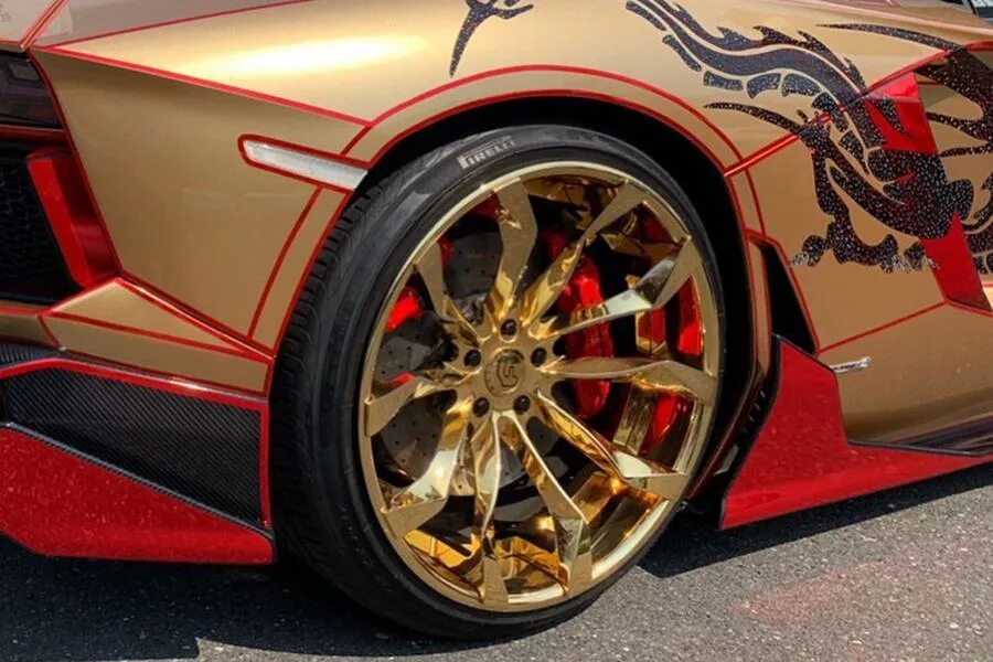 Самые дорогие шины. Lamborghini Aventador Forgiato Wheels. Колеса Ламборджини. Forgiato Wheels Lamborghini. Lamborghini Aventador колесо.