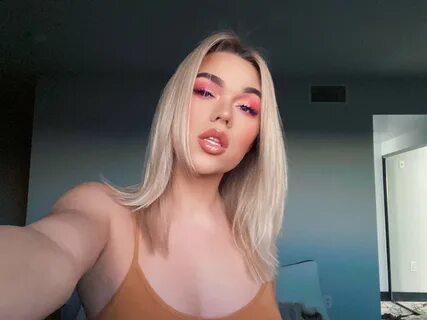 Emma Rose 🌹 XBIZ!! 