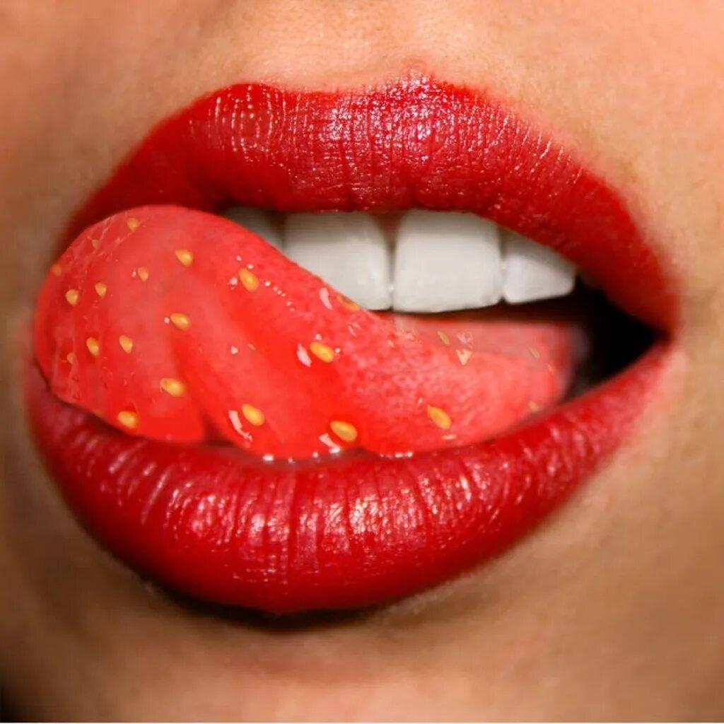 красивые губки девушек. губы девушки. раскрытые губы. лица языка губ с. губы с высунутым языком.