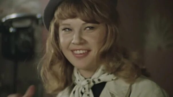 Татьяна Догилева В Купальнике – Покровские Ворота (1982)