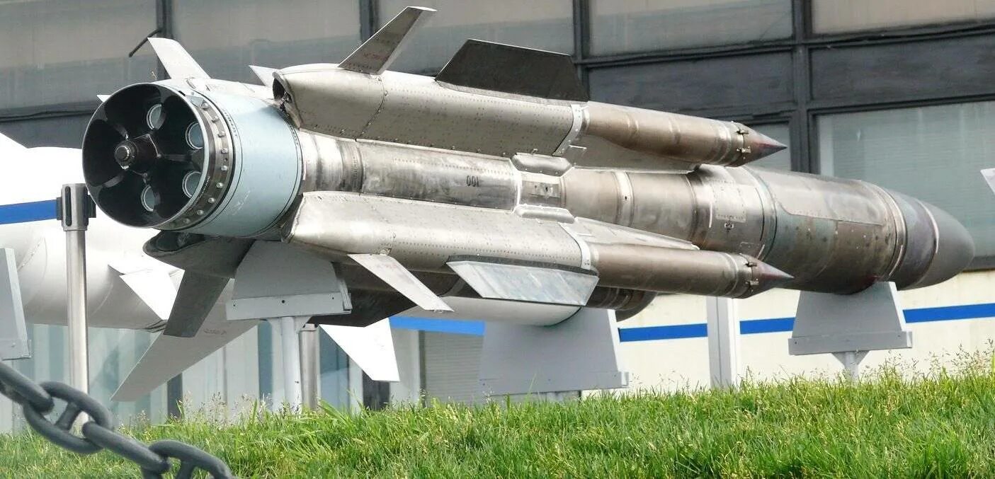 Сверхзвуковую ракету х-31пм. Противорадиолокационная ракета х-31. Х-31ад. Х-31 противокорабельная ракета. Противорадиолокационная ракета х-31п.