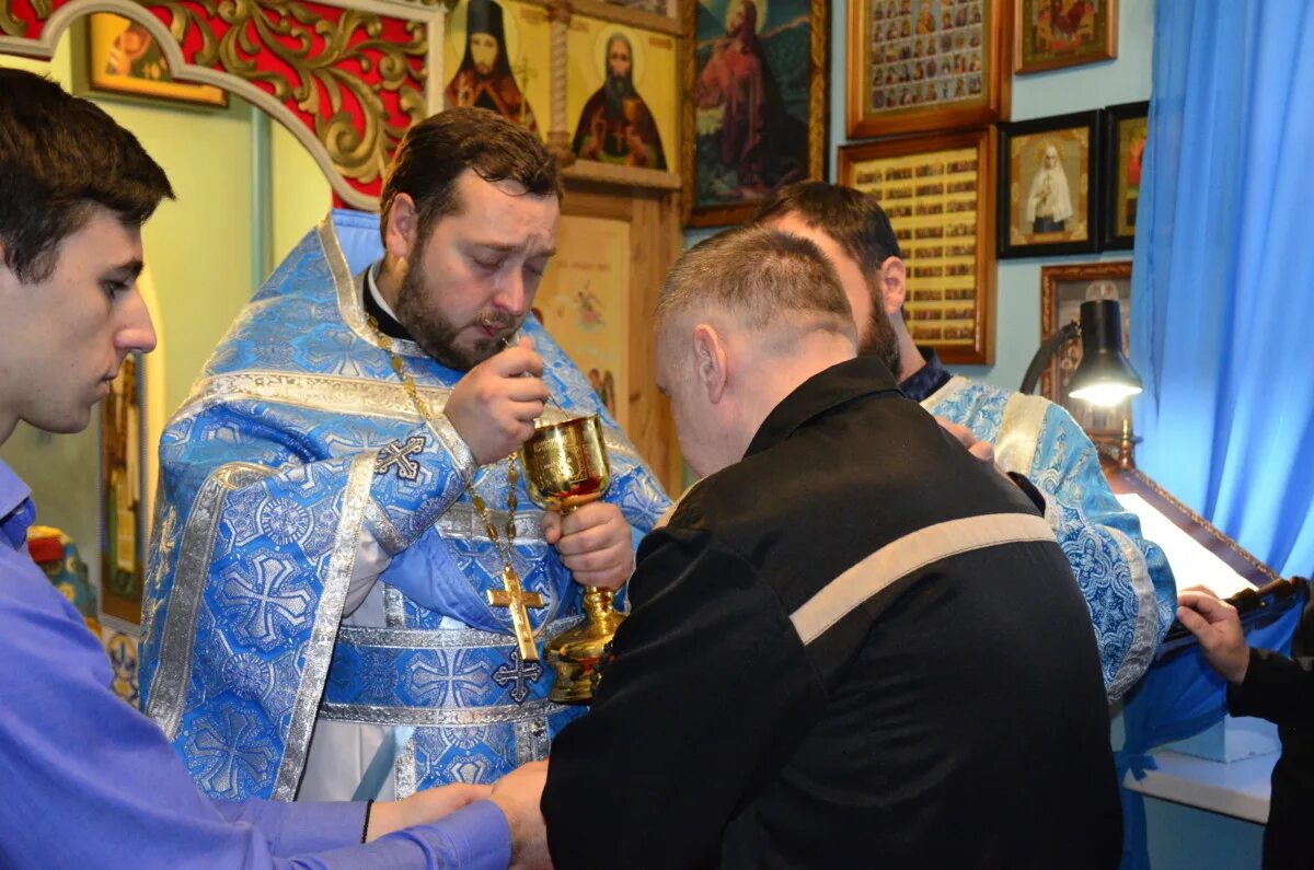 служба в храме всех скорбящих радость в ик5 в пензе сегодня. храм всех скорбящих радость в пензе в ик5 служба покров. орлов николай васильевич (1863- 1924). посещение священника. священник причащает в больнице.