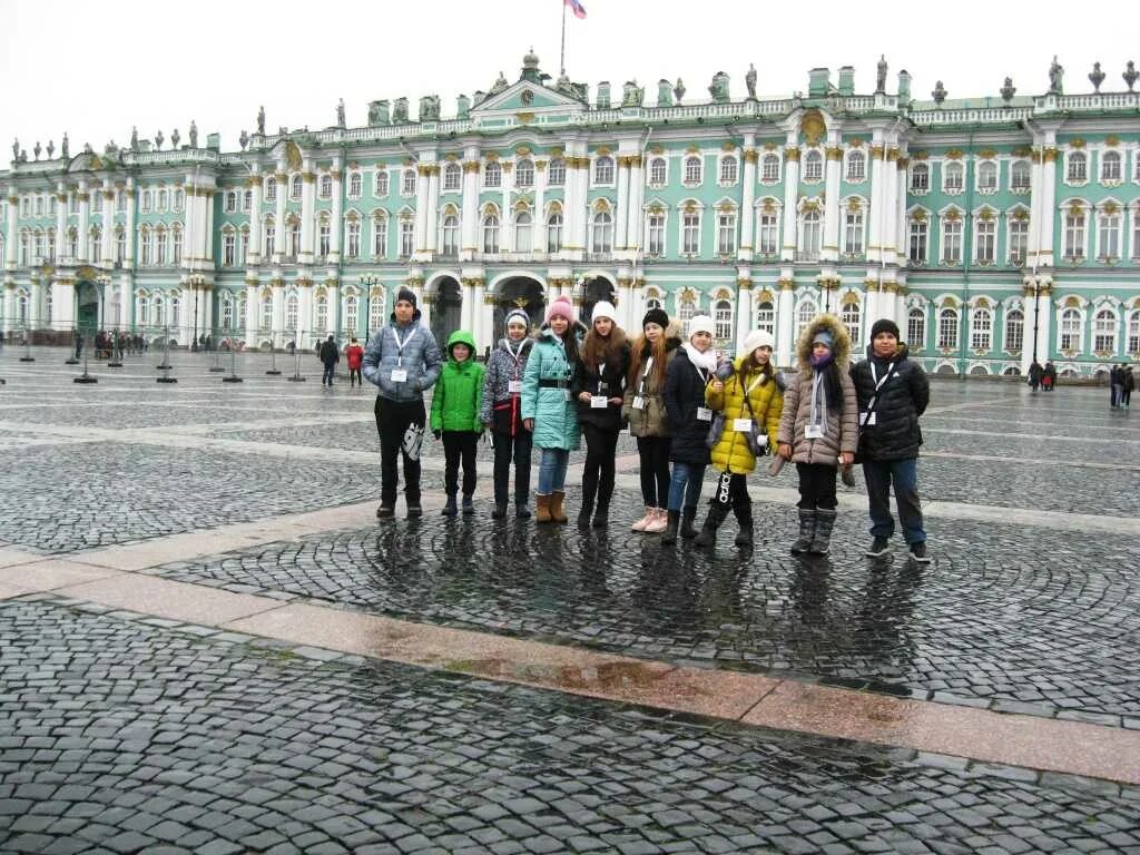 5 суток в санкт петербурге. Санкт-Петербург экскурсии. Путешествие в Питер в мае. Путешествие по Санкт Петербургу. Туристы в Петербурге.