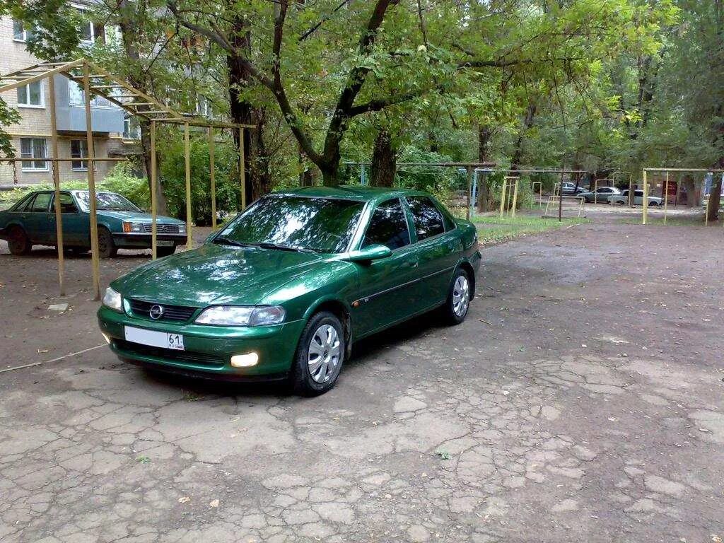 Opel Vectra 1996. Опель Вектра 1996 зелёный. Опель Вектра б хэтчбек 1996. Опель Вектра 1998 зеленый. Покажи опель вектра б