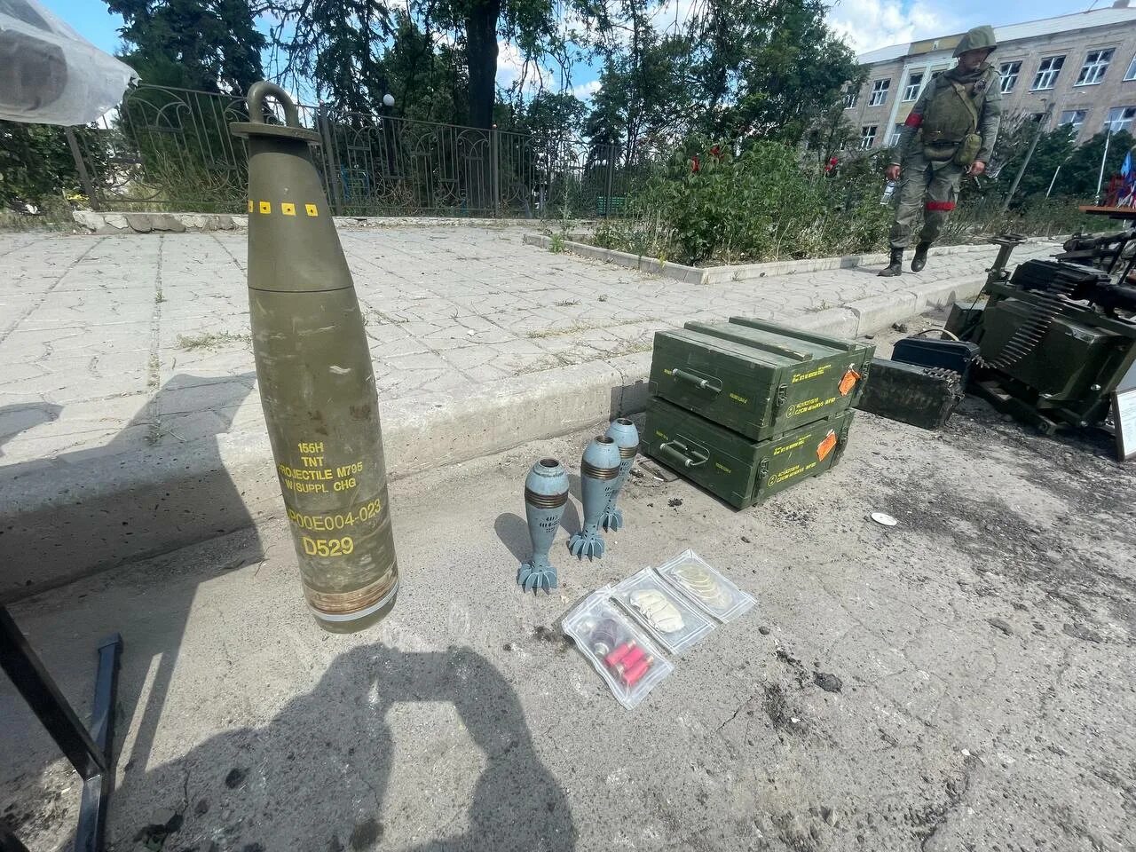 Днр и лнр последние новости телеграмм. Гуманитарная помощь россии. Территория подконтрольная рф на территории украины. Населенные пункты луганской народной республики. Арсенал nato.