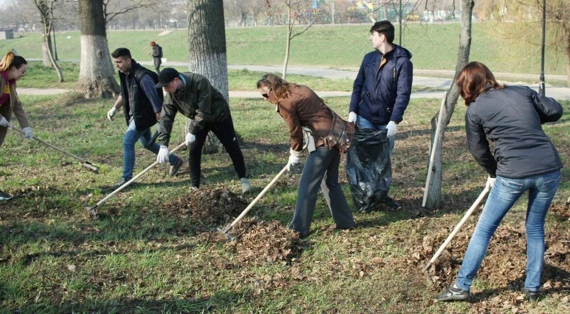 Субботник. Субботник в батайске в школе. Весенняя уборка территории. Субботник в школе. 22 апреля субботник.