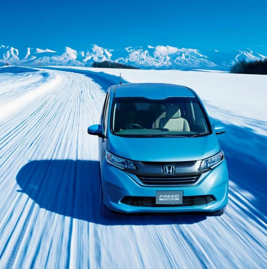 Хонда фрид робот. Honda freed 2016. honda freed hybrid 2016. honda минивэн 2016 фрид спайк. хонда фрид 2 поколение.