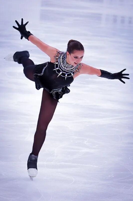 Произвольная валиева 2023. Валиева фигуристка 2023. Произвольная валиева 2023. Камила фигурному катанию 2022 валиева гран. Камила валиева фигурное катание 2023.