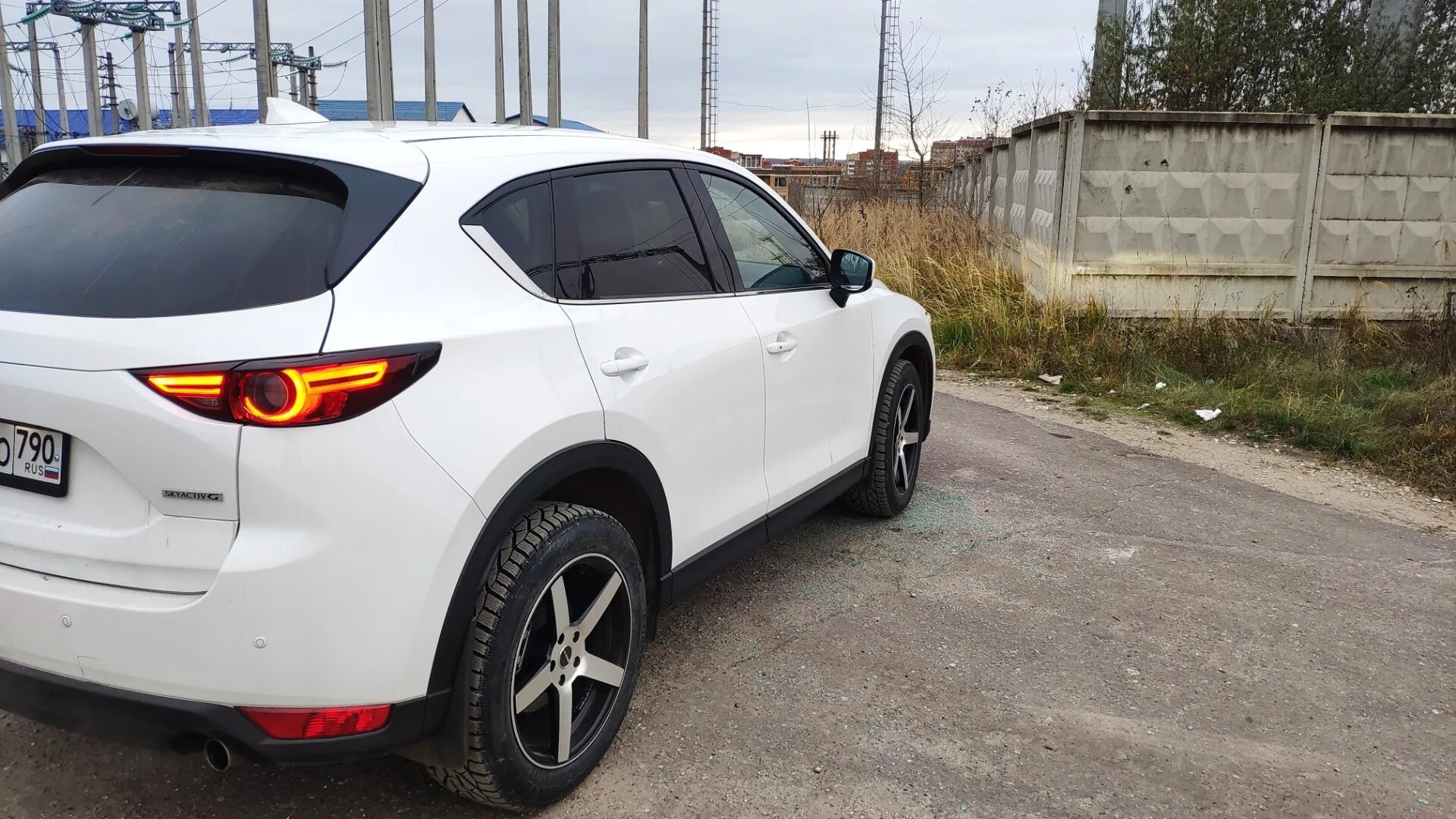 Мазда сх5 r19. Мазда СХ-5 r20. Mazda CX-5 r19. Мазда cx5 r20.