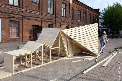 Арт объект на площади