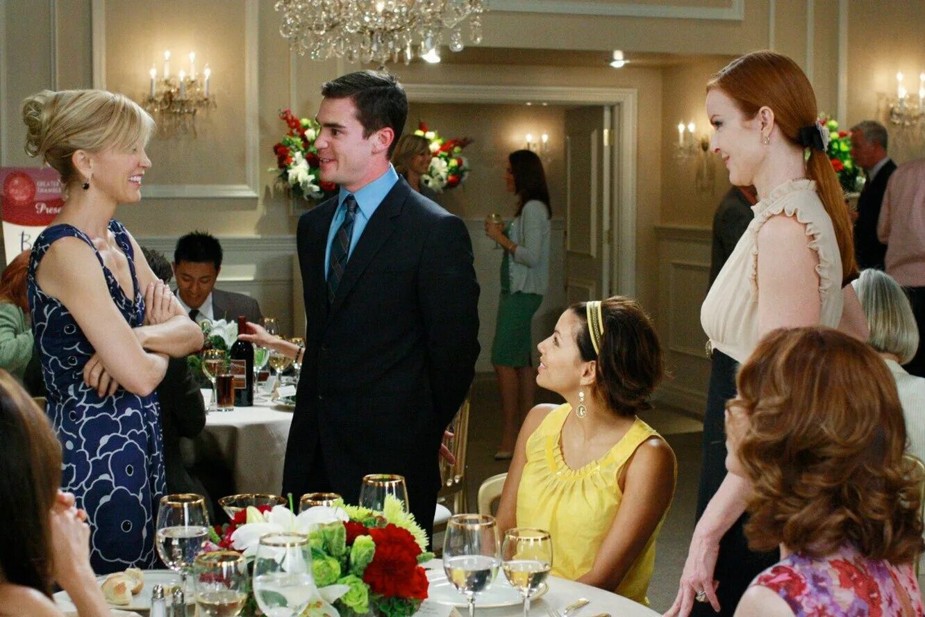 Бри ван де камп и орсон ходж. Шон пайфром и марсия кросс. Домохозяйка. Кинофильм лекция для домохозяек. Неухоженная домохозяйка.