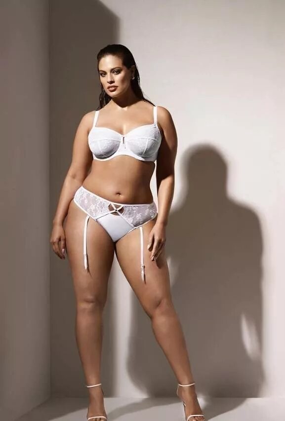 девушки полные без нижнего. показ нижнего белья для полных. хантер макгрэди в нижнем белье. девушки полные без нижнего. Plus-size эшли грэм.