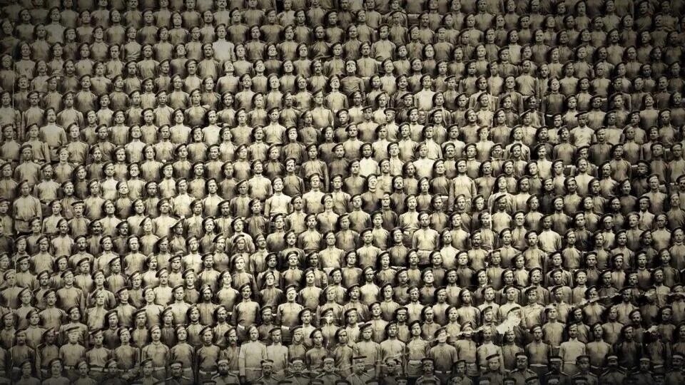 Толпа в москве. 20 000 человек. Оратор на митинге. Тысяча человек на одном фото. Толпа 1000 человек.