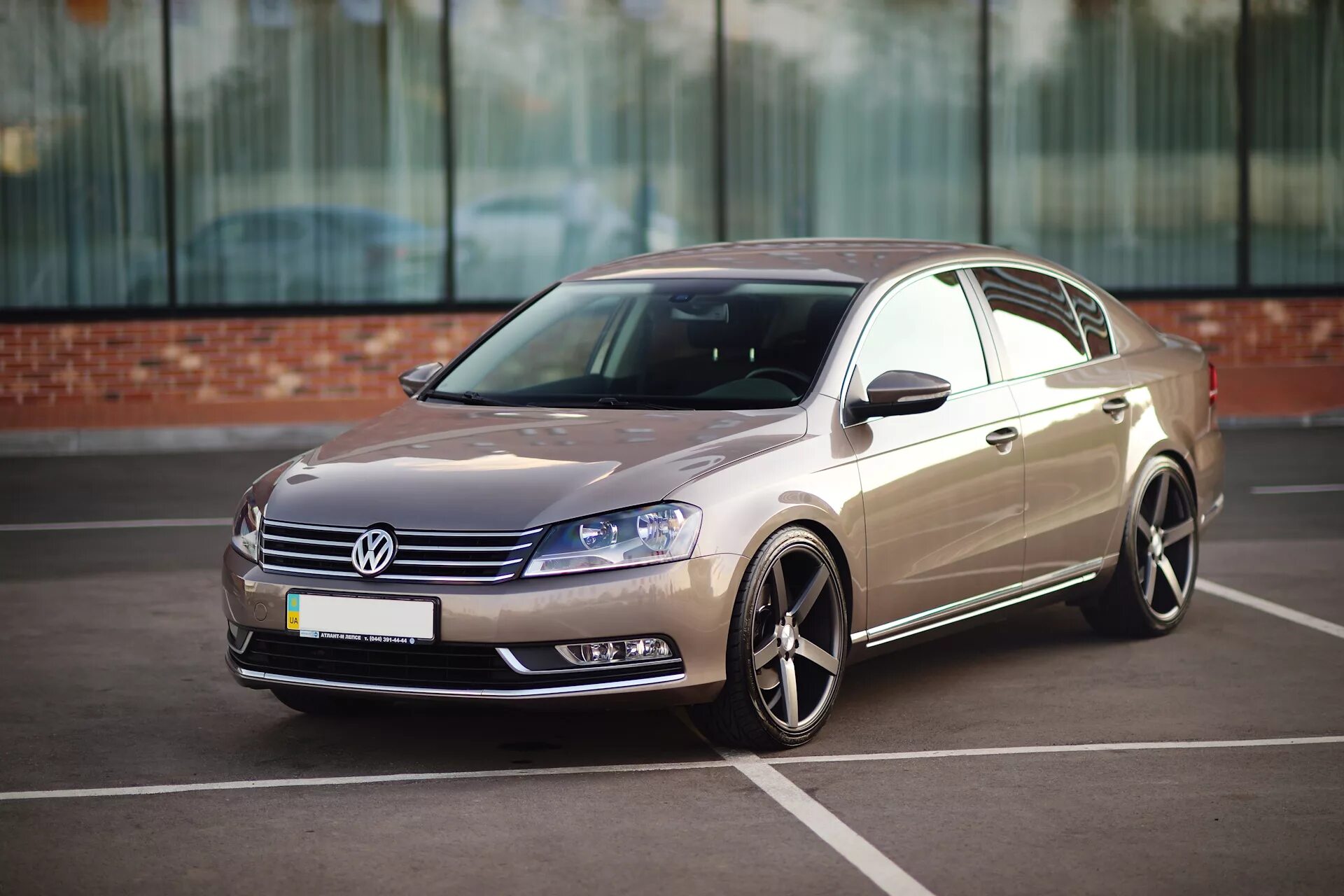 Купить б/у Volkswagen Passat B7 1.8 AMT (152 л.с.) бензин робот в Санкт-Петербур