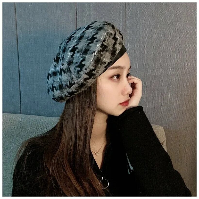 берет женский. шапка в клетку женская. берет в клетку женский. берет в клетку. беретка в клеточку.