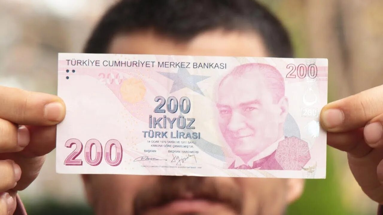 200 tl. 200 Турецких лир. 200 Lira. 200 Лир купюра.