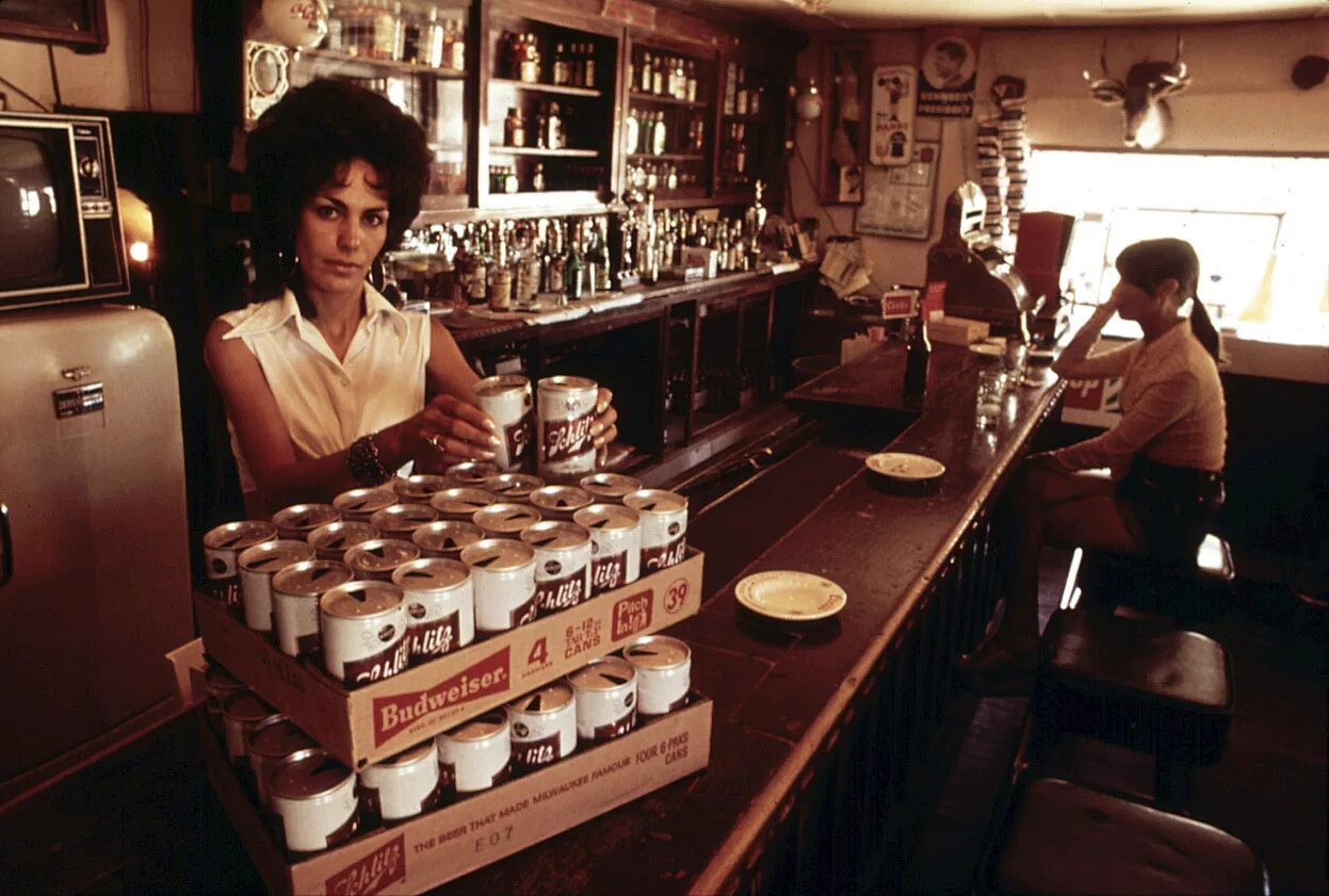 Нью йорк 70е молодежь. Нью йорк 70х улицы. Чикаго 70е. Сша 70 х. Америка 70х молодежь.