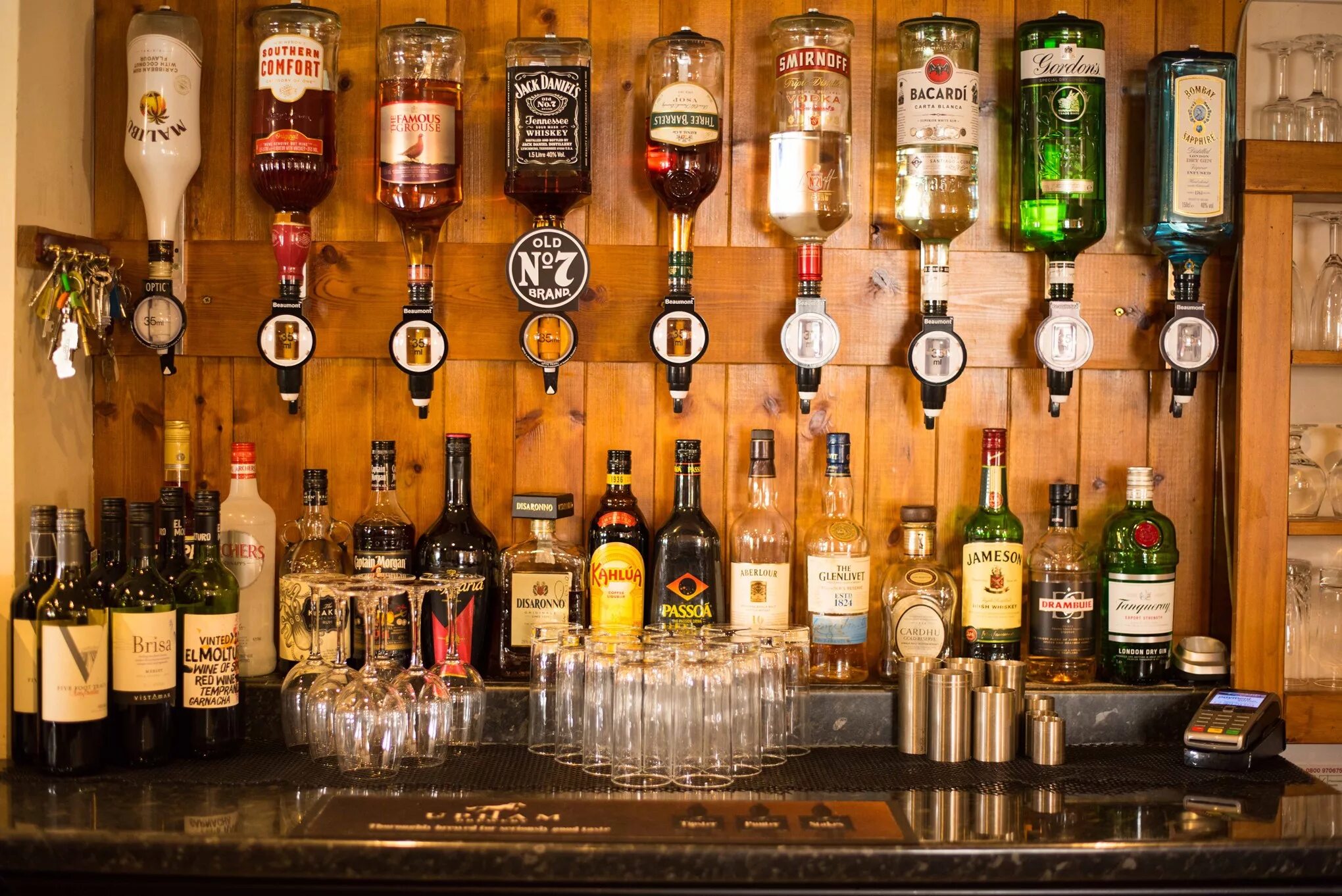 Алкоголь круглосуточно в москве. Алкоголь на дом круглосуточно. Алкогольный магазин рядом. Алкогольные напитки круглосуточно. Алкоголь круглосуточно в москве.