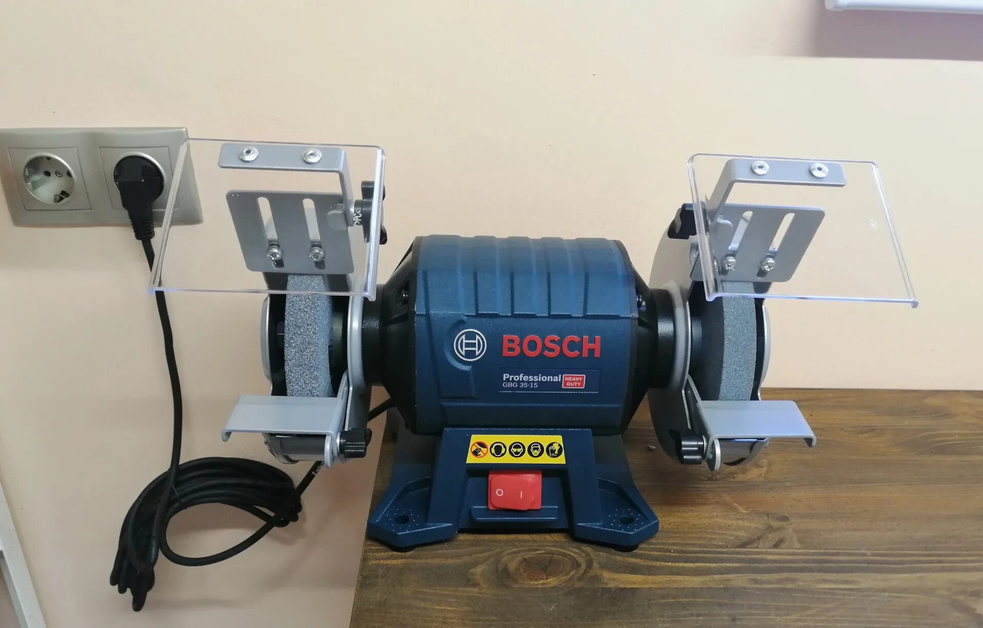 Как выбрать точило. Bosch наждак gbg 6 вал. точило bosch gbg 35-15 размеры крепления. станок для заточки коньков bosch professional gbg 35-15.