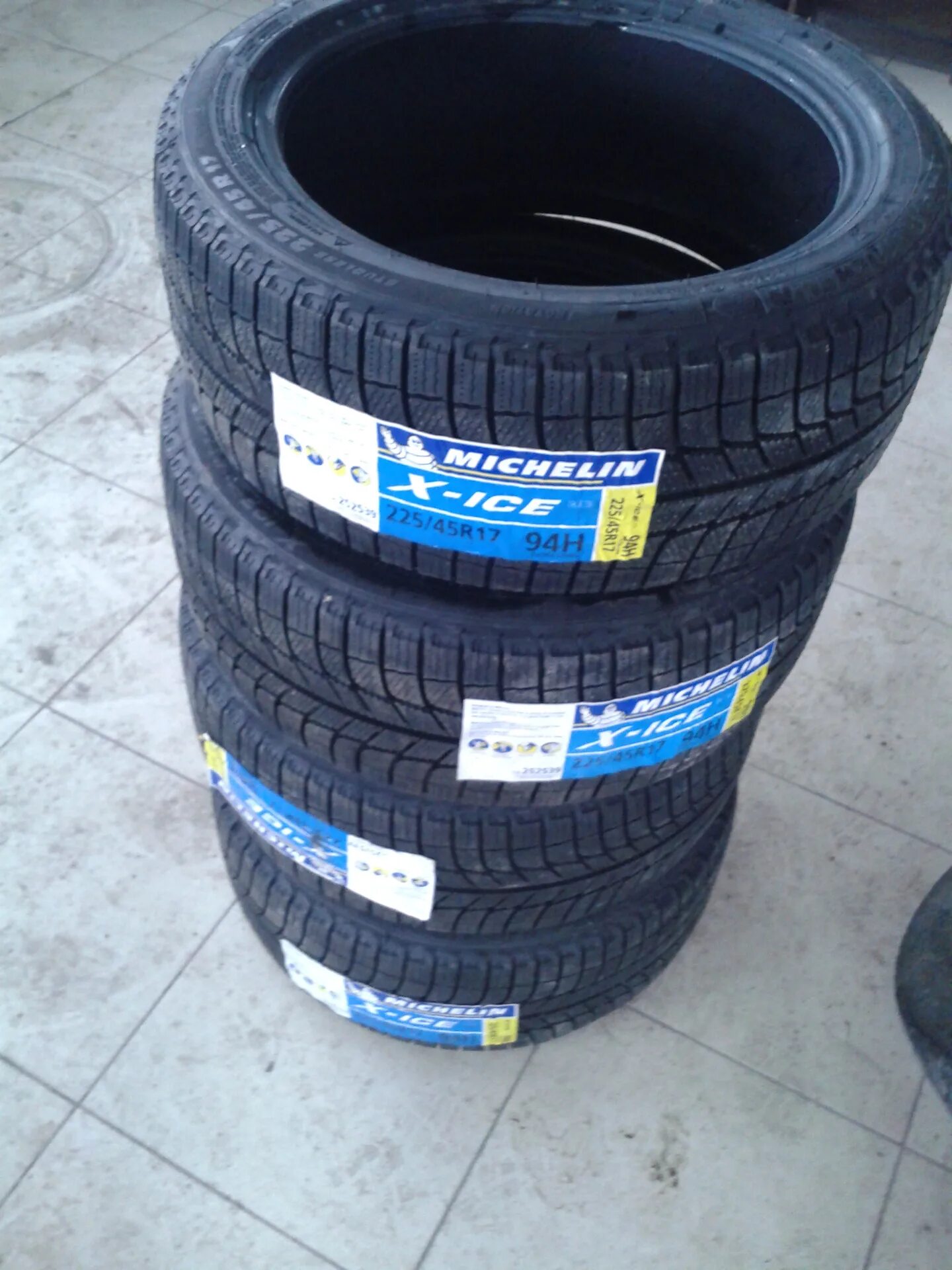 Шины мишлен айс. Michelin x-Ice xi3. Michelin x-Ice 3. Michelin x-Ice 3 (xi3). Michelin x-Ice XI 3 205/60 r16.