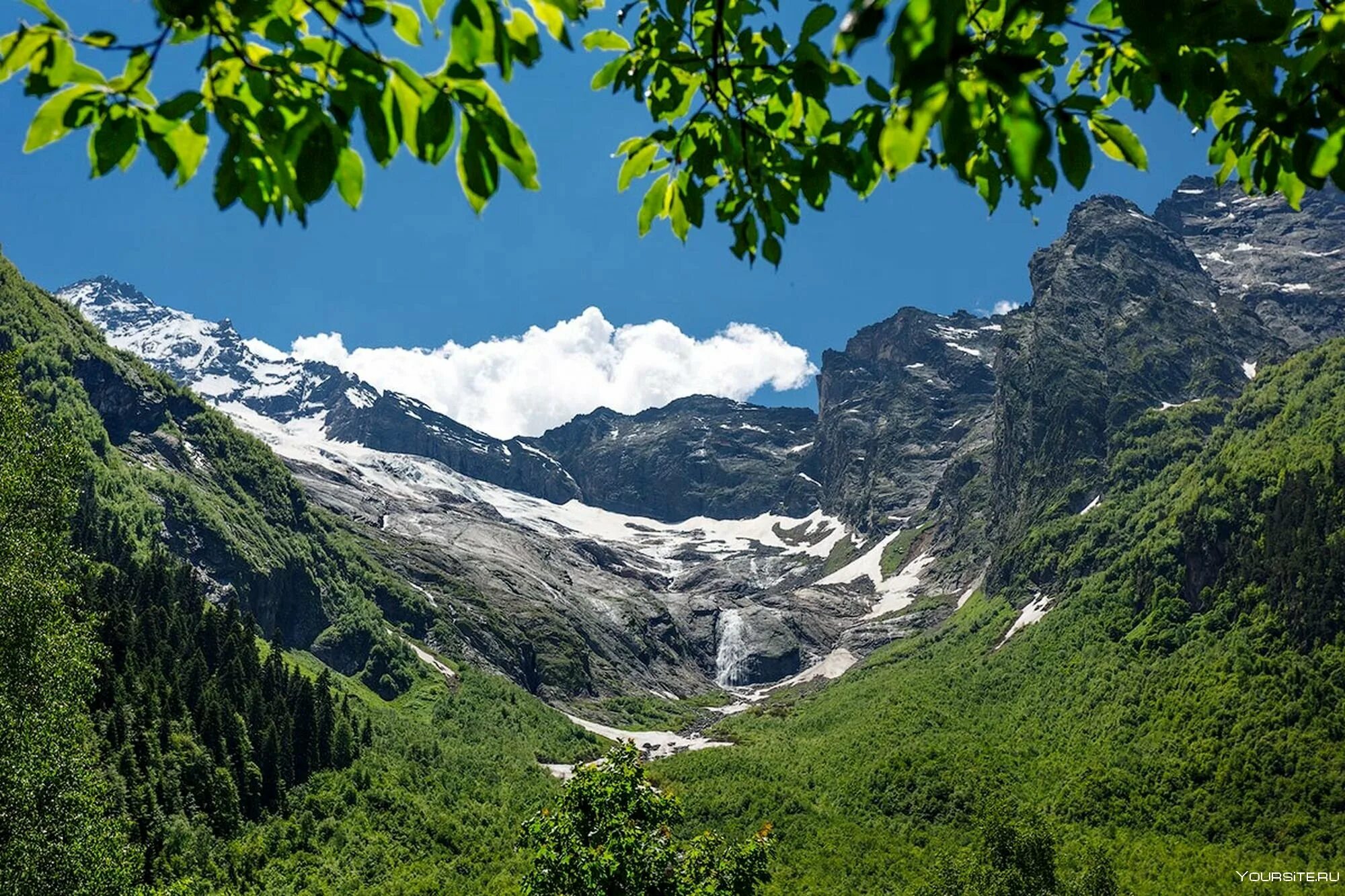 Санаторий горный теберда карачаево черкесия. Карачаево черкесия теберда домбай. Тебердинский заповедник домбай. Домбай тебердинский заповедник летом. Домбай тебердинский заповедник летом.