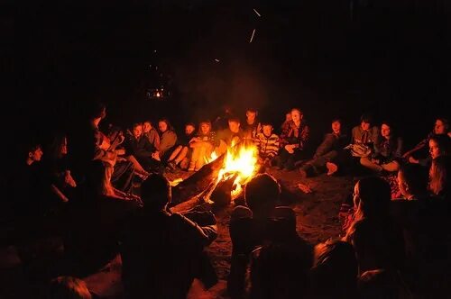 44 дол. Свечка в лагере. Вечер в лагере. Вечерний огонек в лагере. Вечерняя свеча в лагере.
