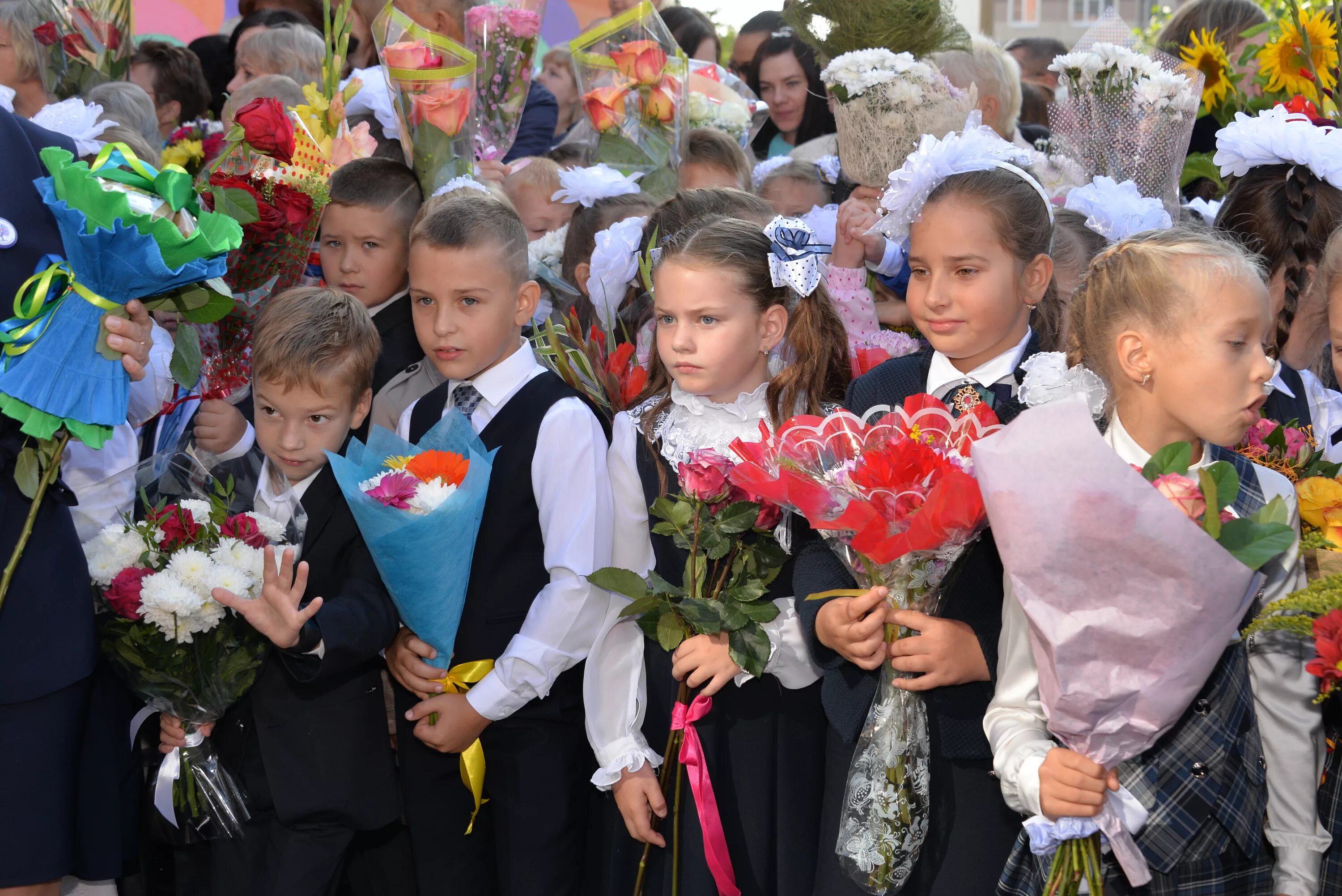 Школа 15 электросталь. 11 Школа Электросталь. Школа 2 Электросталь. 18 Школа Электросталь. Школа 19 Электросталь.