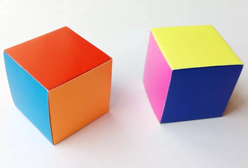 Куб из бумаги. Кубик из бумаги. Куб из цветной бумаги. Куб из картона.