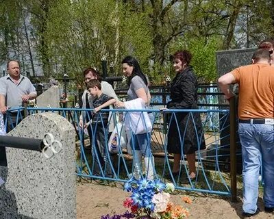 Ходить на похороны в день рождения