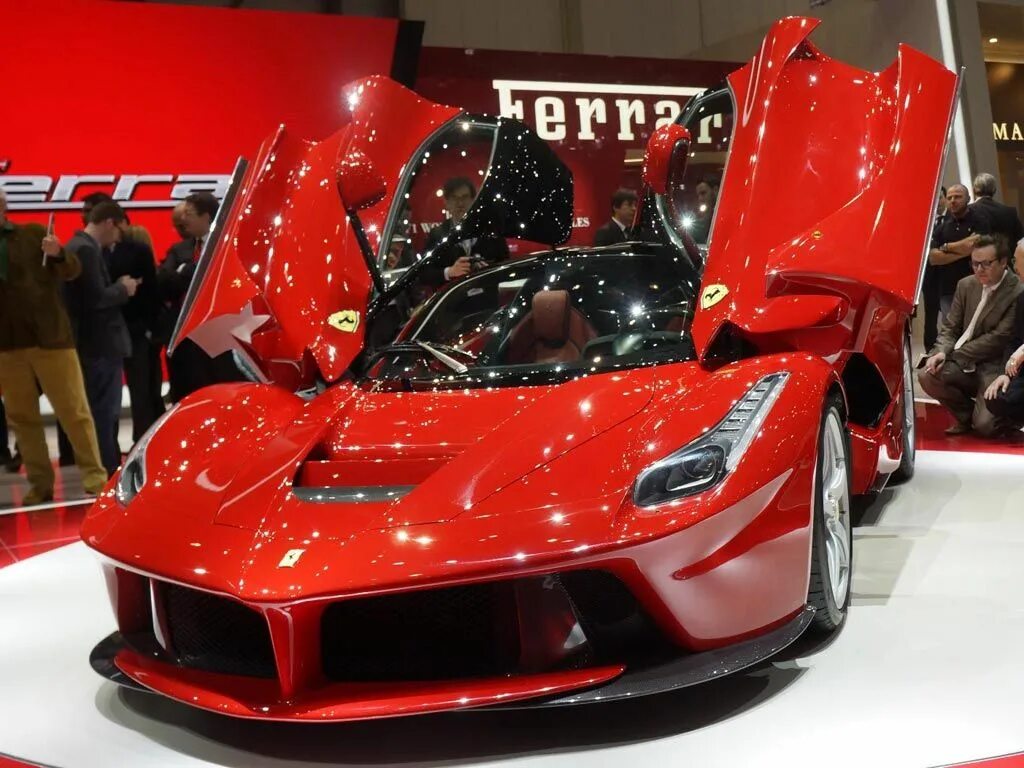 Ferrari laferrari 2022 bugatti. Феррари сколько сил. Феррари сколько сил. Феррари брянск. Ferrari 458 spider 2014 supercar.