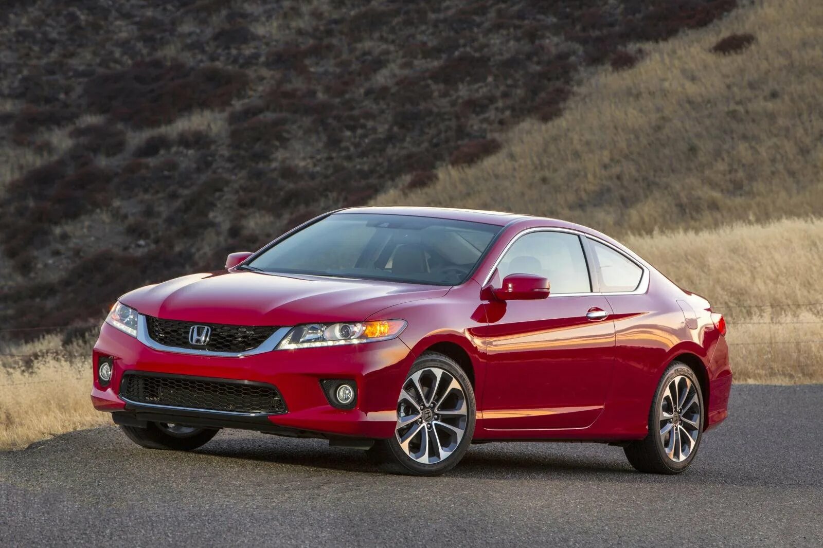 Купить хонду аккорд новую. Honda Accord 2013. Honda Accord новая. Honda Accord Coupe. Honda record.