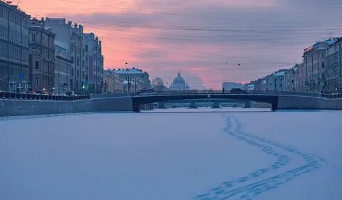 Улица замирает
