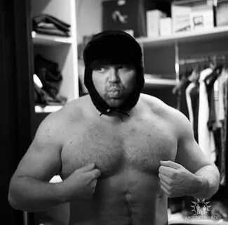 Мусаев боец