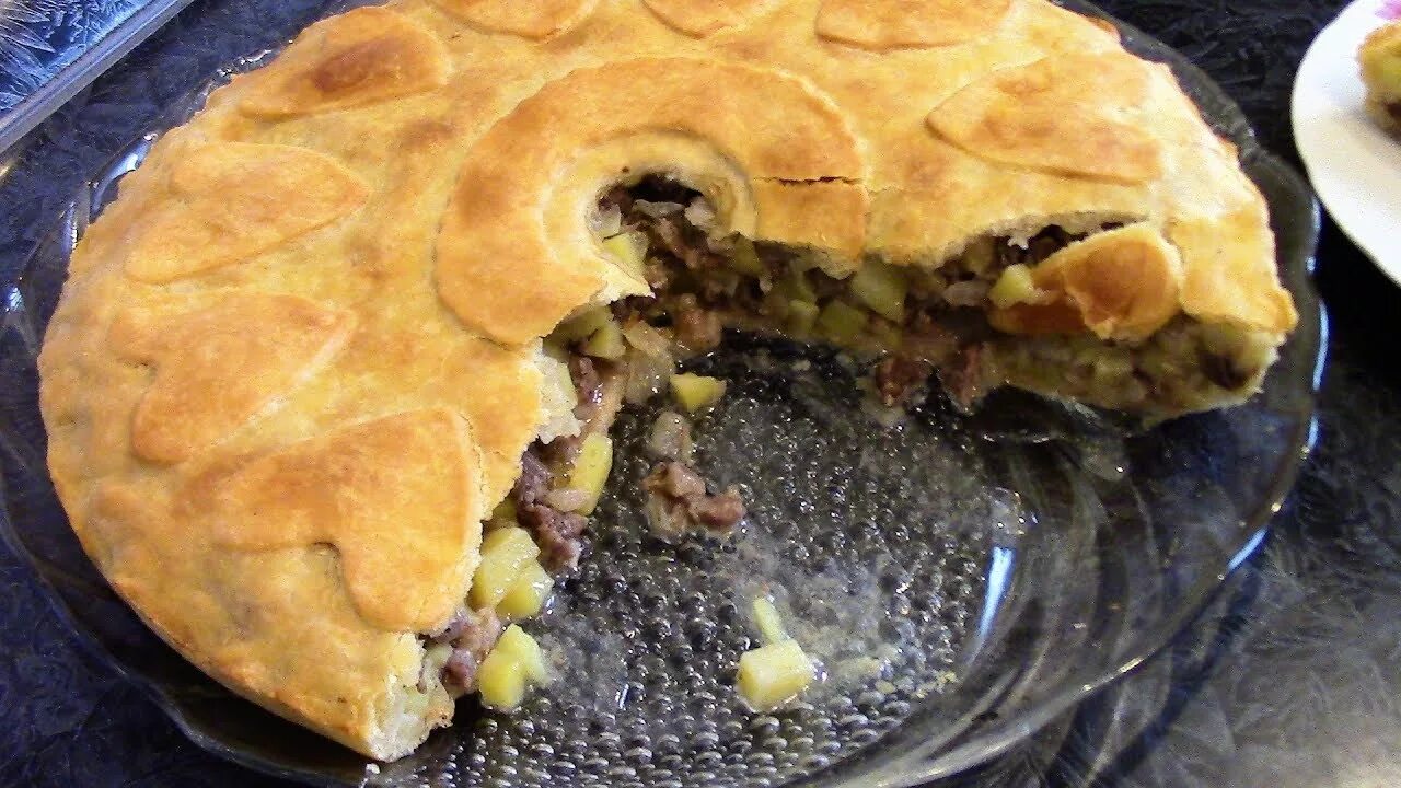 Кубите пирог. Кубете крымско татарское. пирог кубите татарский кубете. крымский пирог «кубэтэ». кубете пирожки крымские.