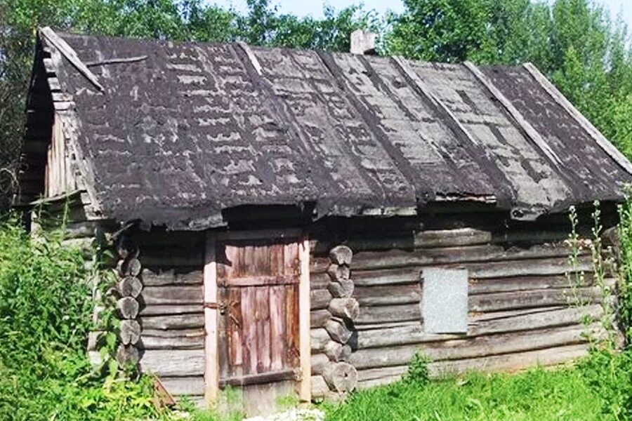 Старая бана. Старая деревенская баня. Деревянные Деревенские бани. Старая деревянная баня. Баня деревенская снаружи.