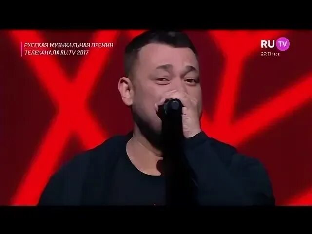 Руки вверх ты плачешь снова