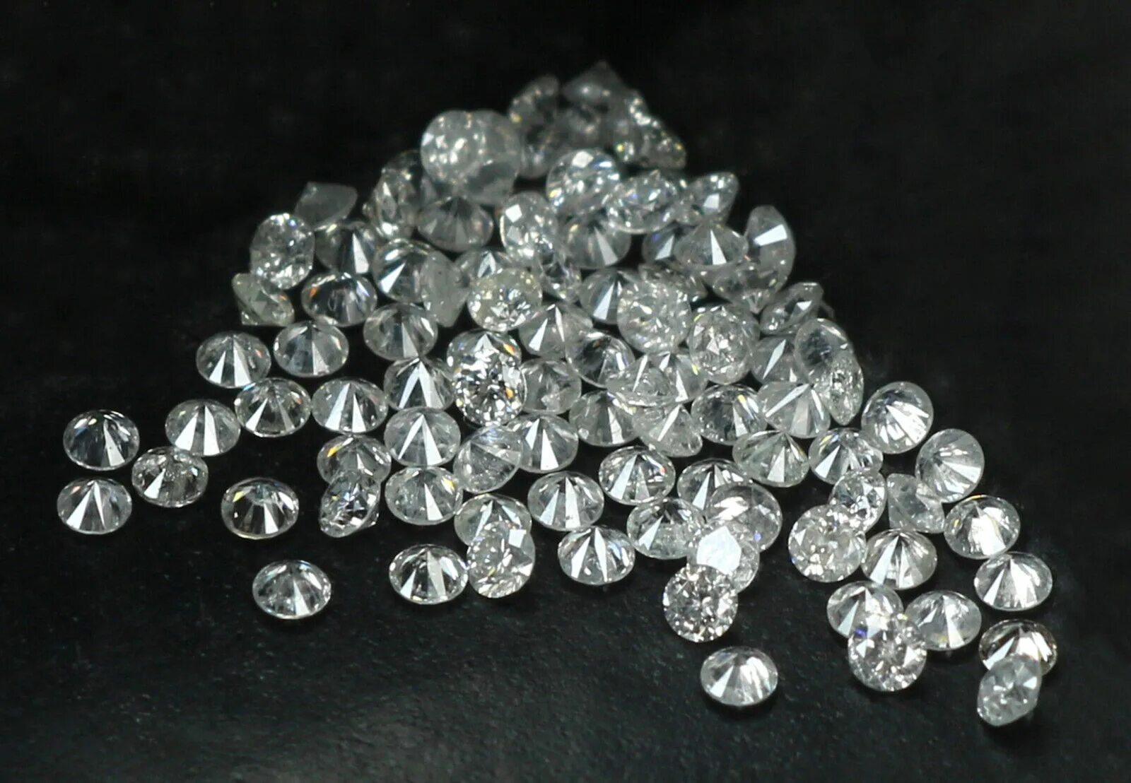 Инвестирование в драгоценности first class diamonds. Мелкие бриллианты. Мелкие Алмазы.