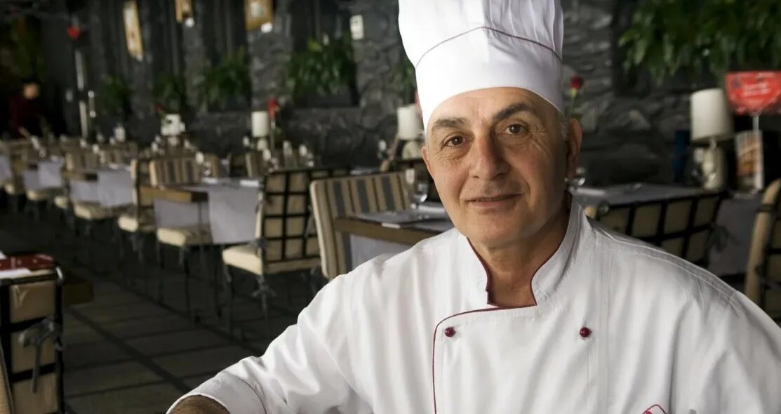 Шеф повар алик мкртчян. Шеф грузинской кухни. Грузинский кухня вакансия повар. Повар грузии. Шеф повар ресторана хмели сунели.