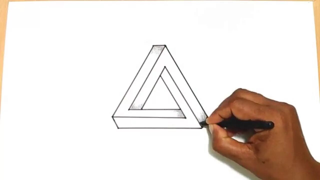 Рисунок треугольника карандашом. Рисуется треугольник. Рисунки треугольниками поэтапно. Треугольник срисовать. Рисуем непонятный треугольник.