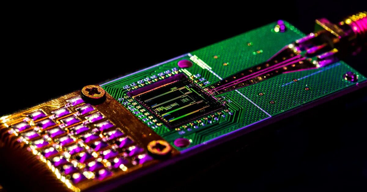 Игра 1000000 чипов. Квантовый микрочип. Квантовый процессор. Квантовый компьютер. Фотонный чип.