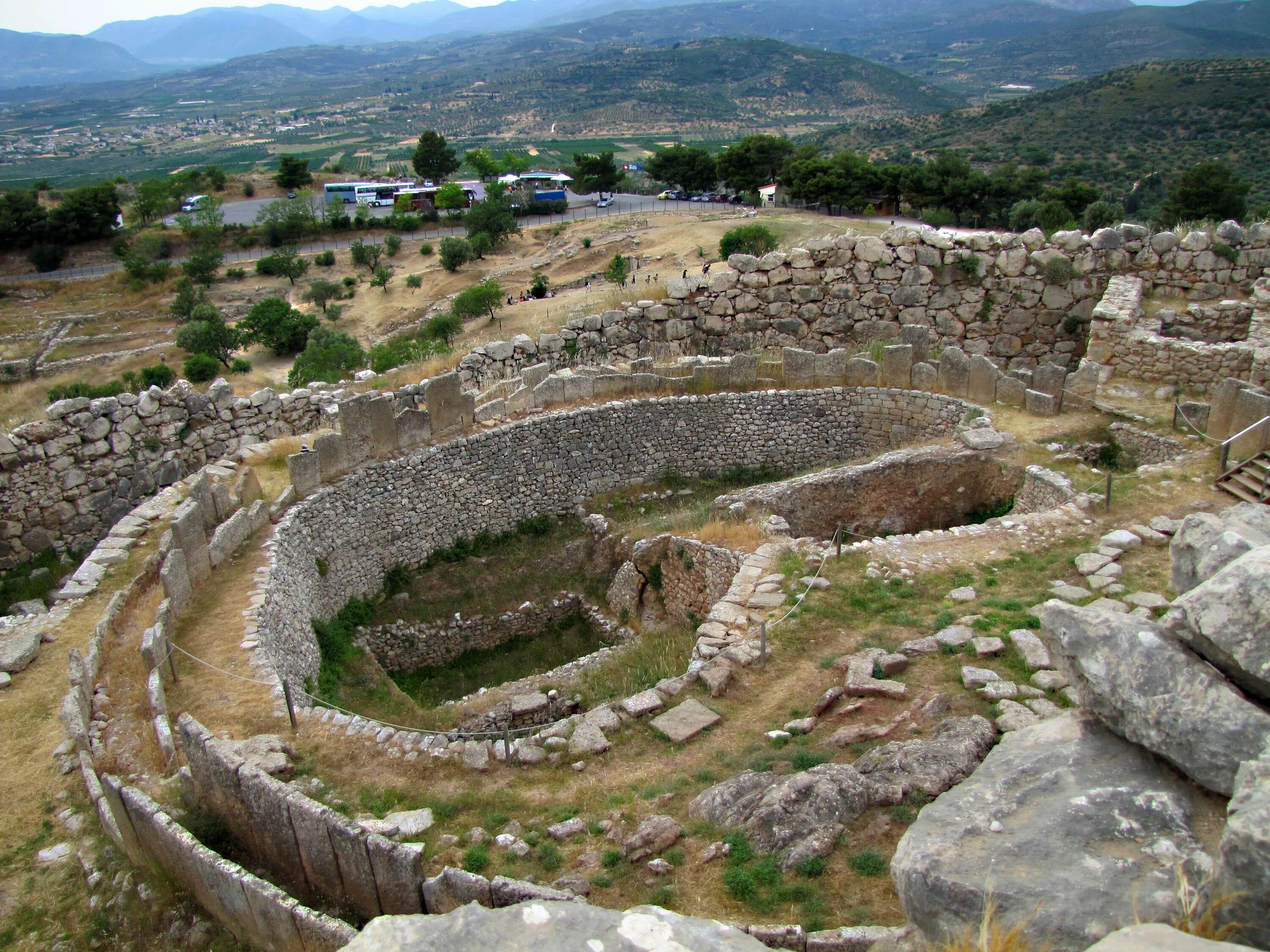Город древней греции микены. Микены греция. Дворец в микенах. Микены греция. Микены греция.