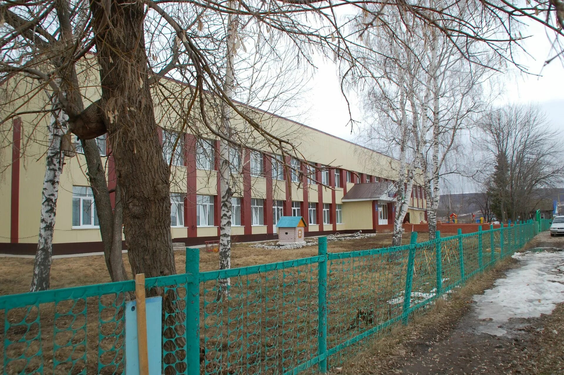 Светлое озеро заинский. Село светлое озеро Заинский район. Деревня светлое озеро Заинский район. Село Савалеево Заинский район. Светлое озеро Заинский район школа.