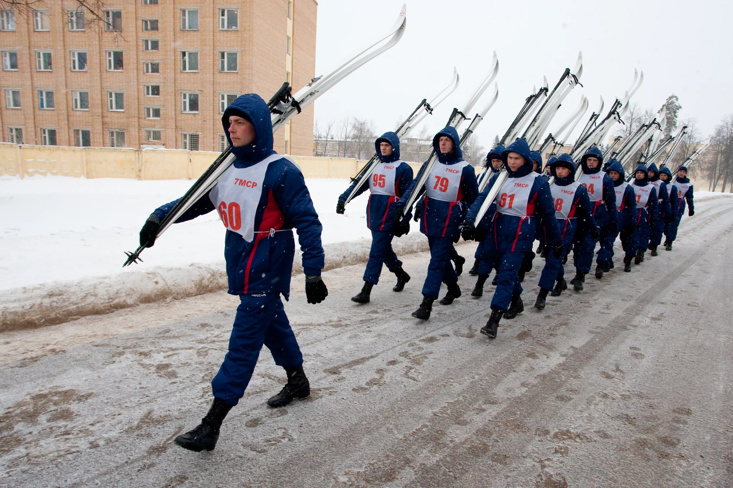 Военные лыжи. Лыжная подготовка в Вооруженных силах. Спортивно массовые мероприятия в армии. Лыжи в армии. Движение вс рф