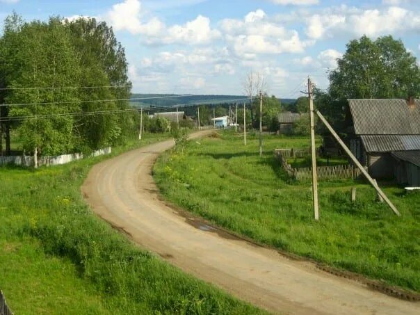Купит интернет в деревню. Деревня Бакийково Свердловская. Интернет в деревне. Деревня без интернета. Интернет в селе.